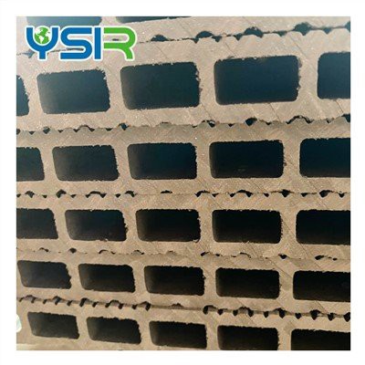 Perinteinen Square Hole WPC-terassi